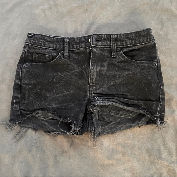Universal Thread Black High Rise Summer Distressed Cutoff Denim Shorts Size 0/25 - Picture 1 of 7